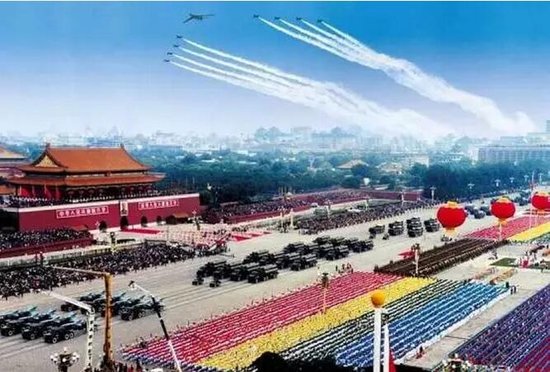 慶祝祖國(guó)輝煌，50周年國(guó)慶大閱兵高清完整版回顧，慶祝祖國(guó)輝煌，國(guó)慶大閱兵高清完整版回顧，共襄五十周年慶典盛況