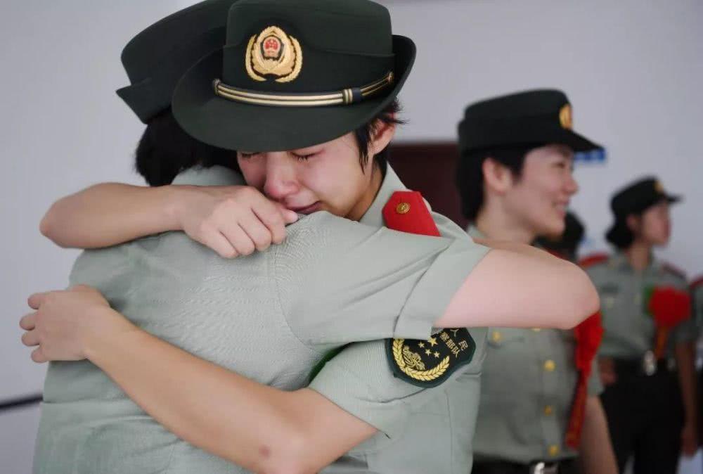 關(guān)于21式各軍種八一臂章的探討，關(guān)于各軍種八一臂章的探討，深入解析21式臂章特點(diǎn)