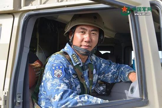 滿廣志現(xiàn)在是什么軍銜？深度解析其軍事生涯及成就，滿廣志的軍銜與軍事生涯，深度解析及成就概覽