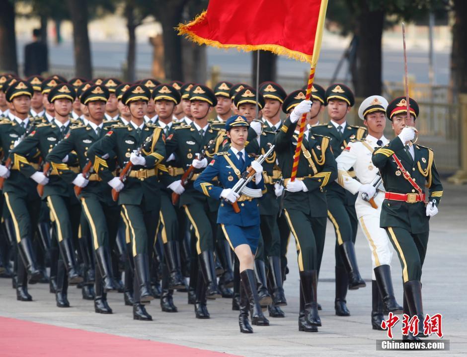 三軍儀仗隊(duì)高清大圖，展現(xiàn)榮耀與威嚴(yán)的壯麗畫卷，三軍儀仗隊(duì)壯麗畫卷，榮耀與威嚴(yán)的高清展示