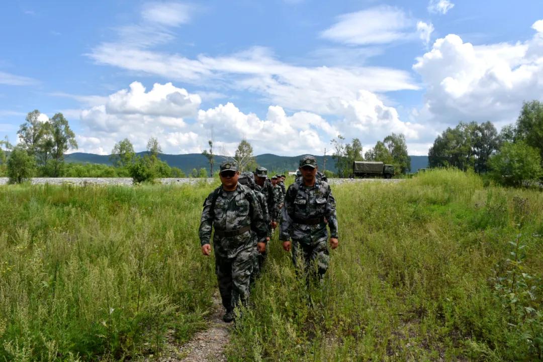 國際軍事形勢最新消息2020深度解析，全球軍事動態(tài)深度解析，國際軍事形勢最新消息2020回顧與前瞻