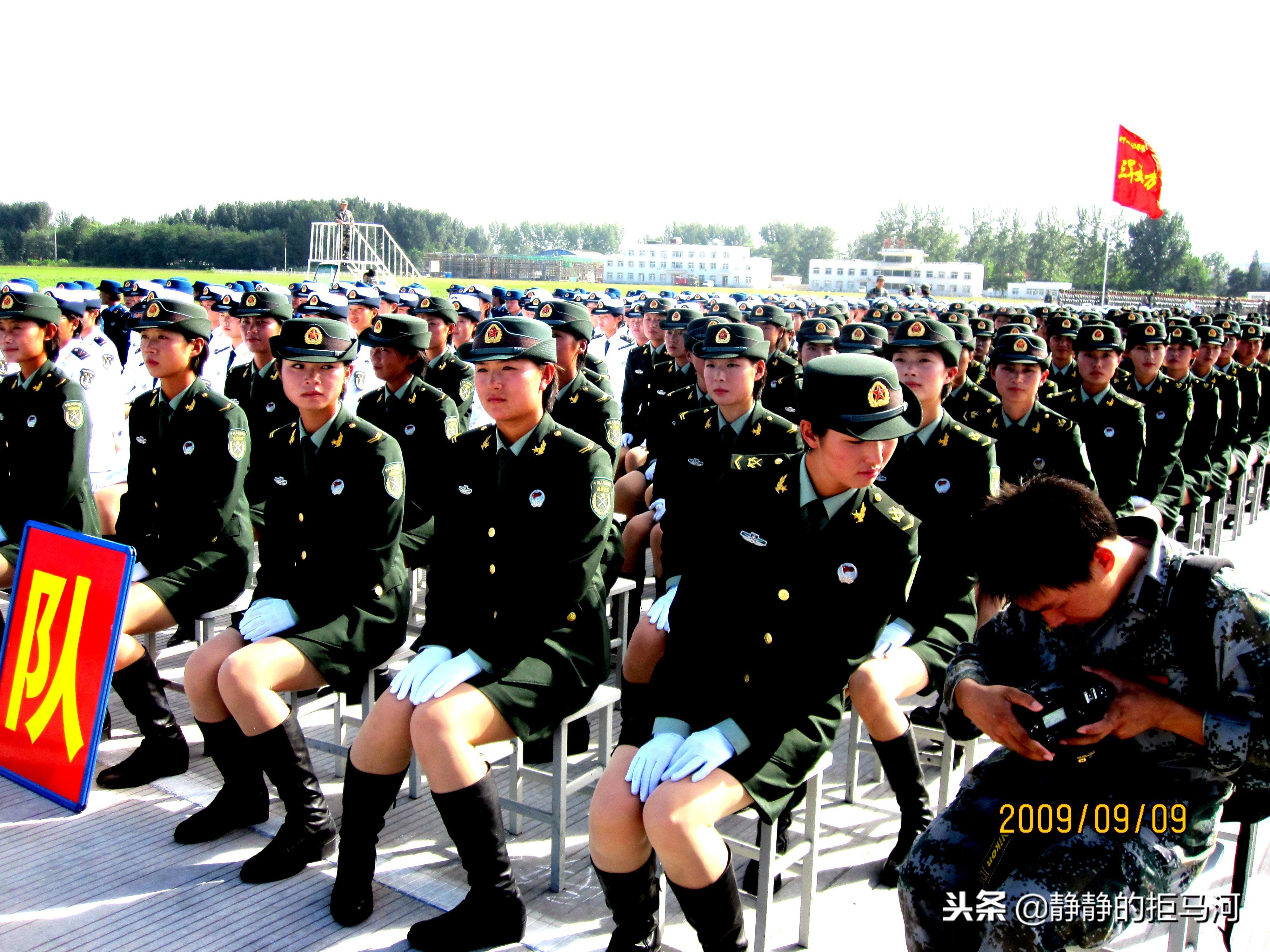 閱兵扭錯(cuò)頭的士兵怎么樣了？深入了解事件背后的故事，閱兵扭錯(cuò)頭的士兵后續(xù)如何？事件背后的故事揭秘